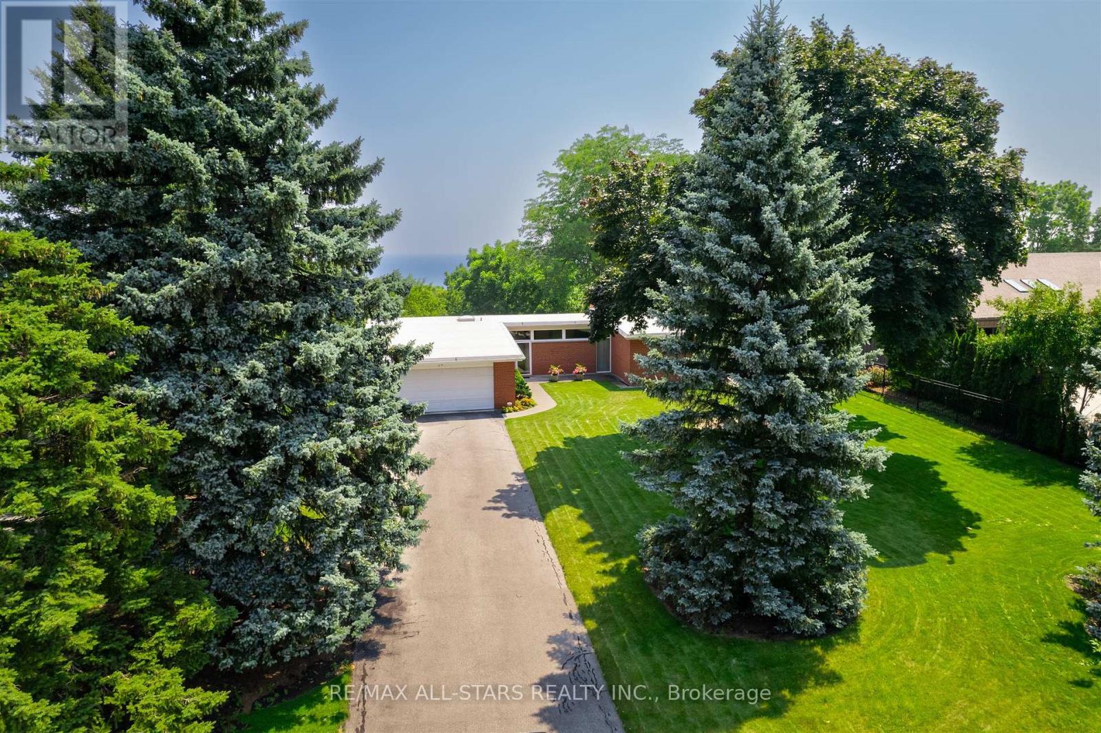 59 HILL CRESCENT - 2