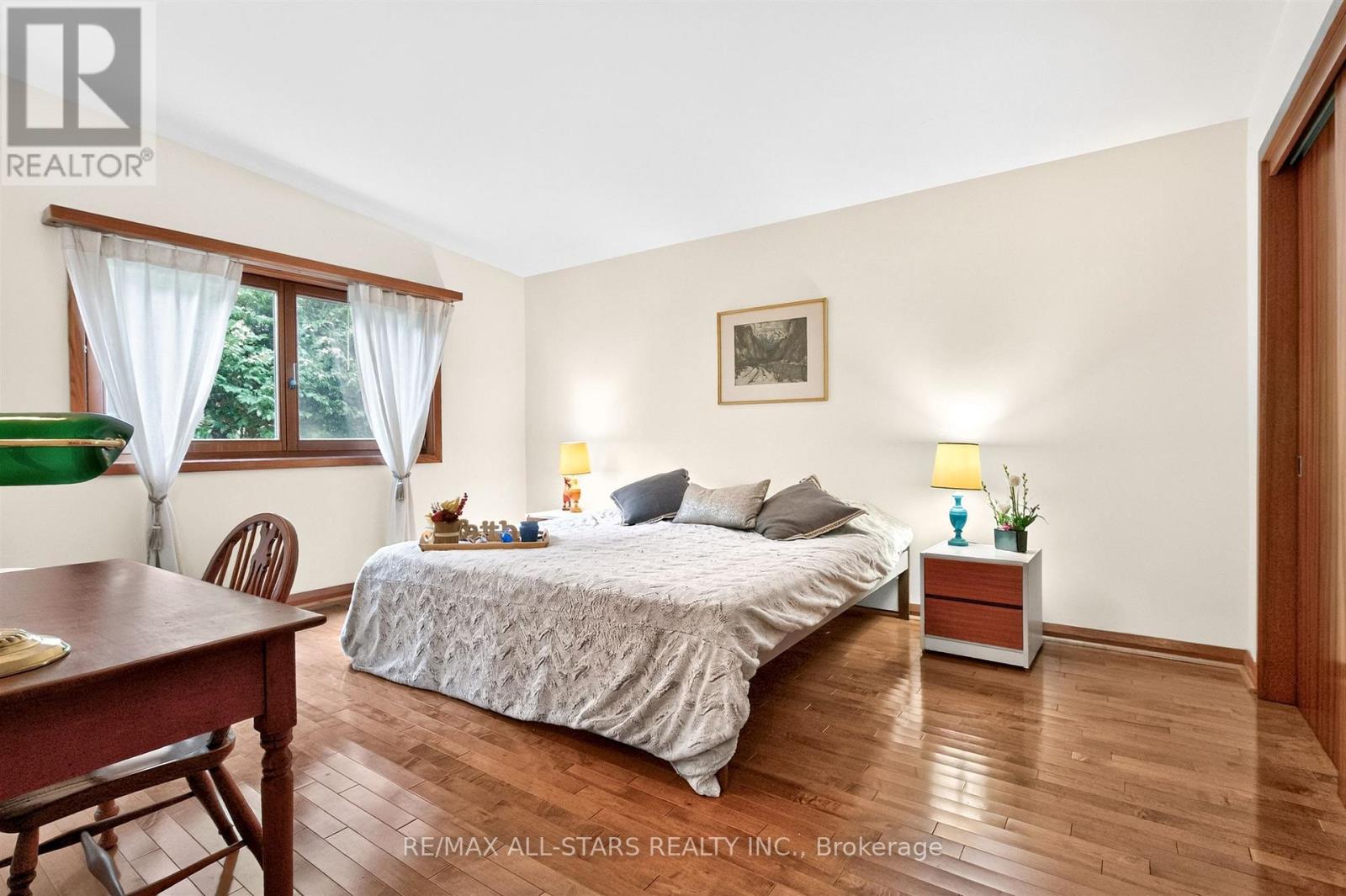 59 HILL CRESCENT - 26