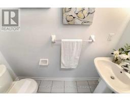 Bedroom 2 - 14 Coho Drive, Whitby, ON L1P0K6 Photo 6