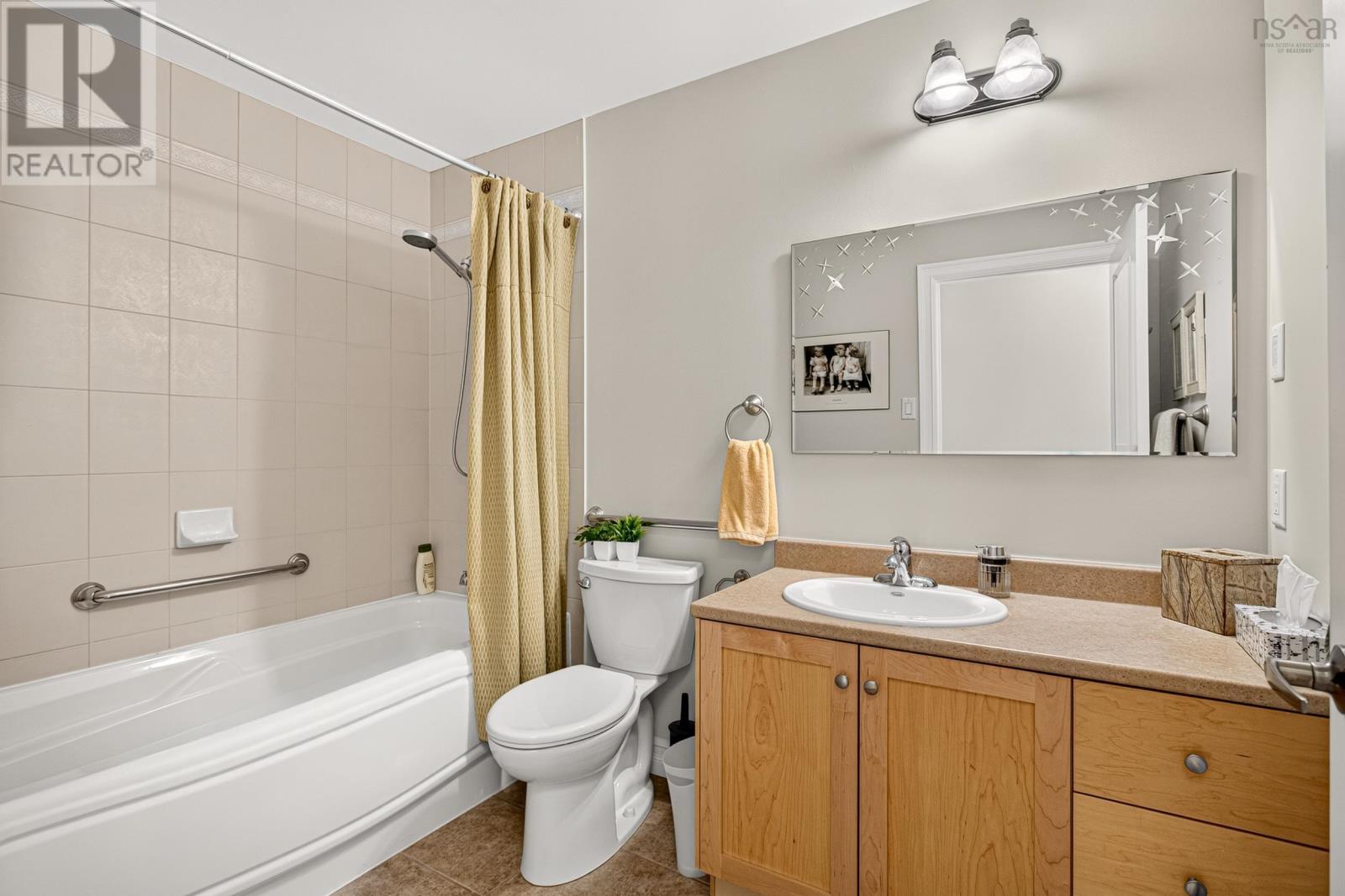 #712 2677 Gladstone Street - Image 20