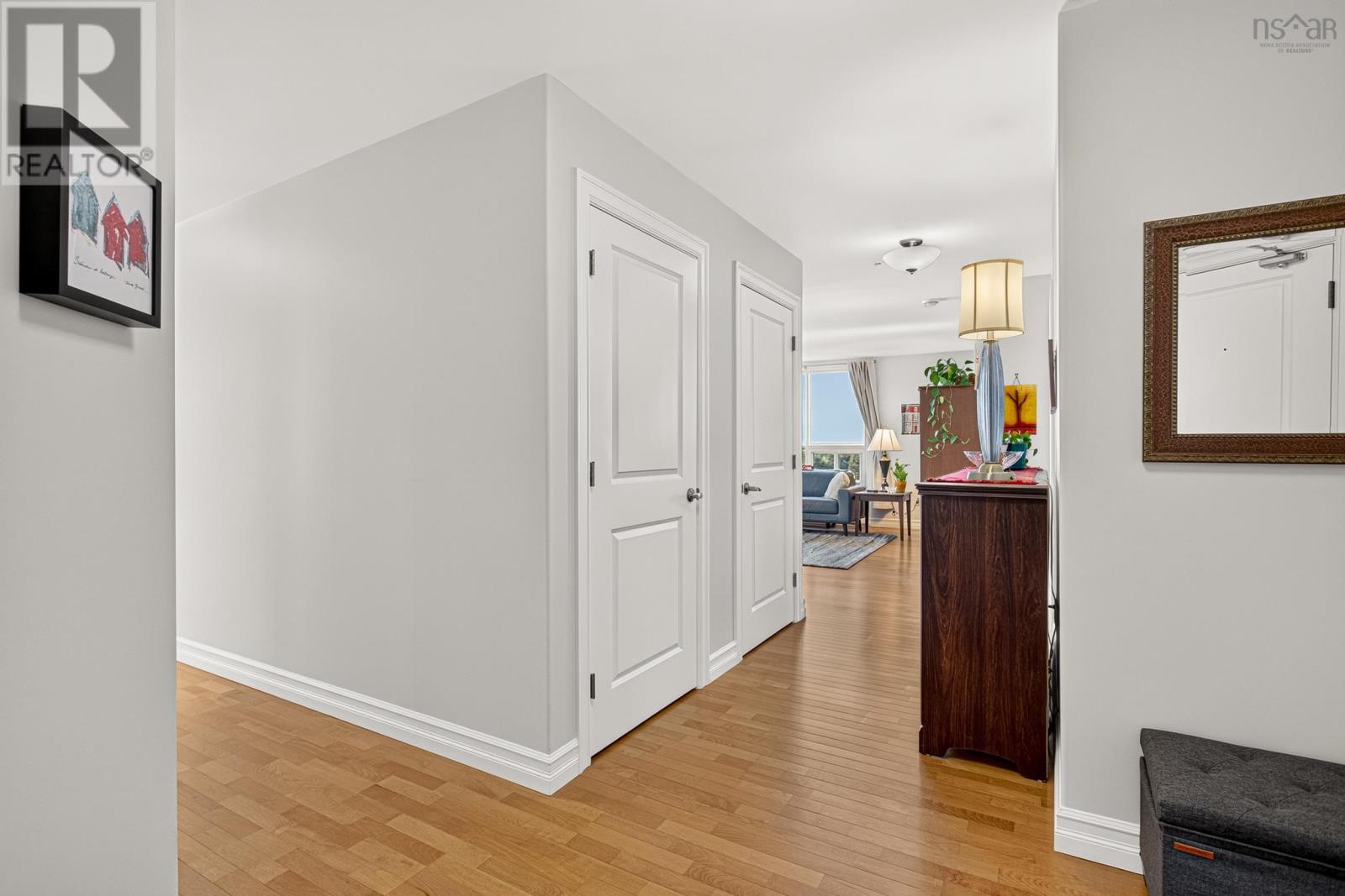 #712 2677 Gladstone Street - 9