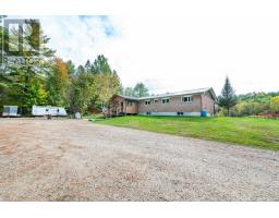 36148 Highway 17 Highway, Laurentian Hills, ON K0J1P0 Photo 45