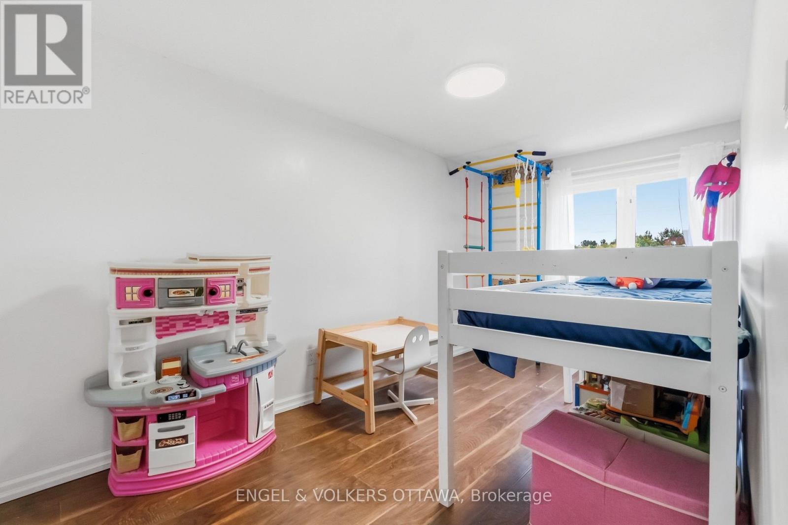 #18 2 BERTONA STREET - 30