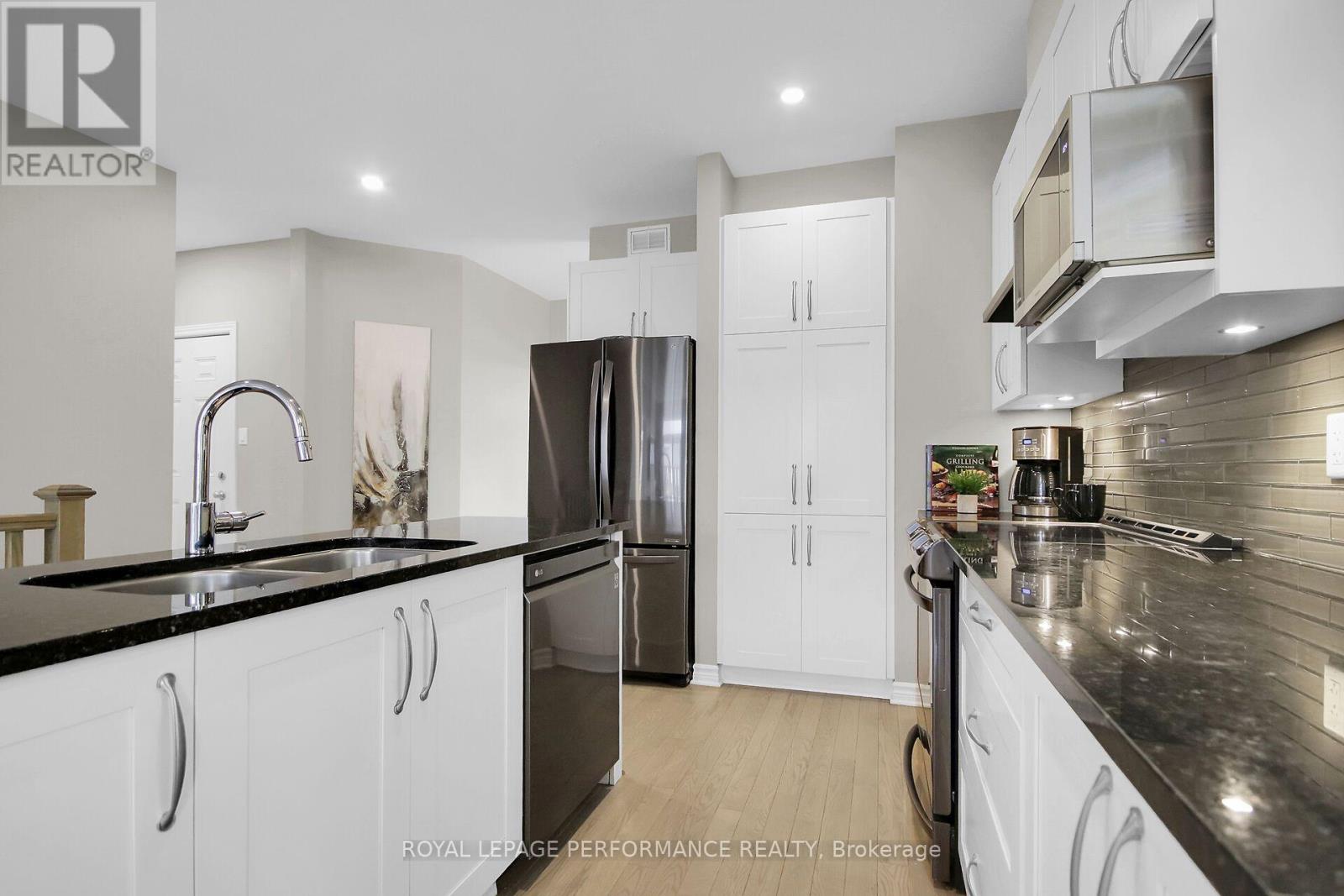 522 Silverbell Crescent