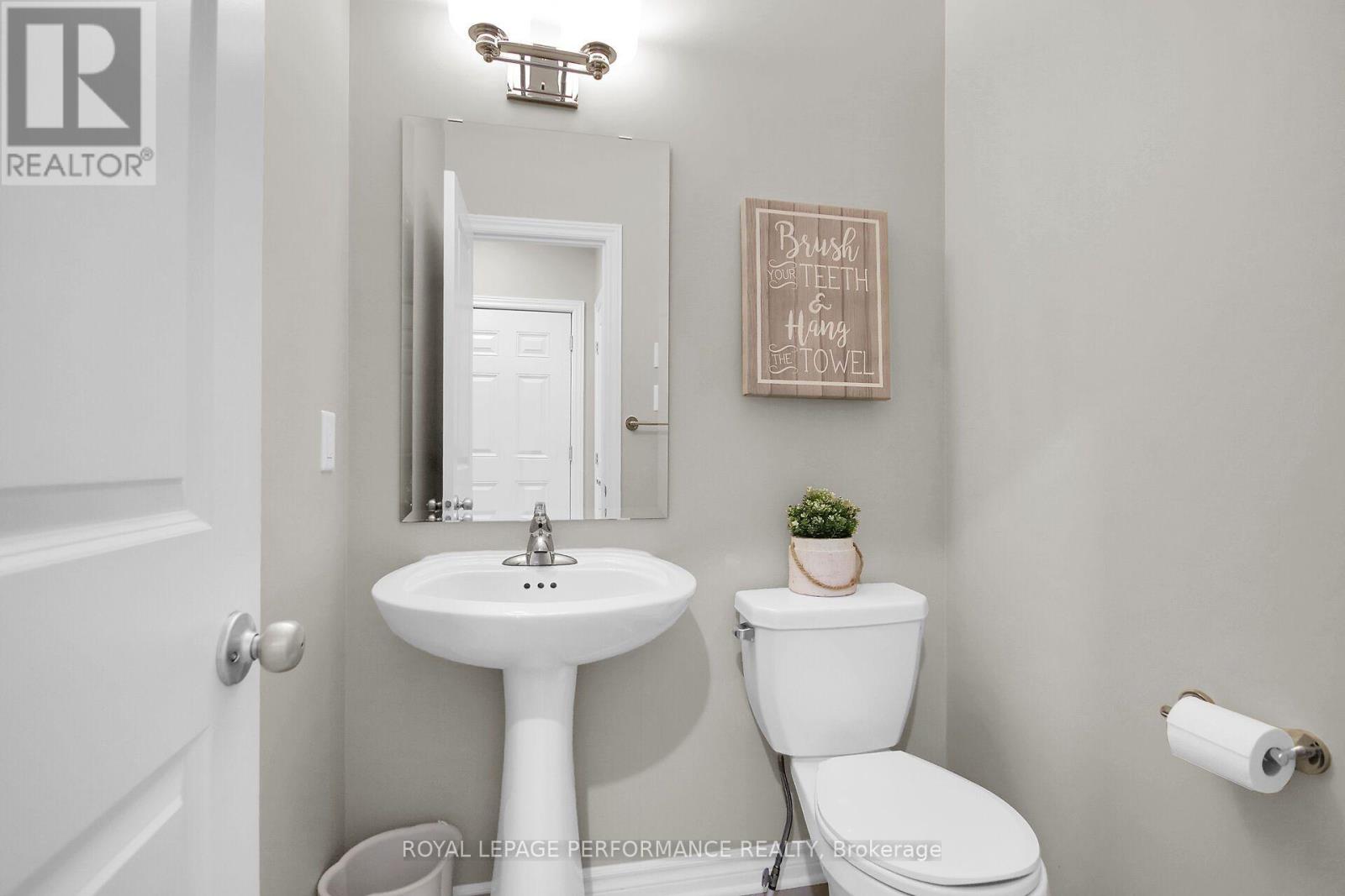 522 Silverbell Crescent