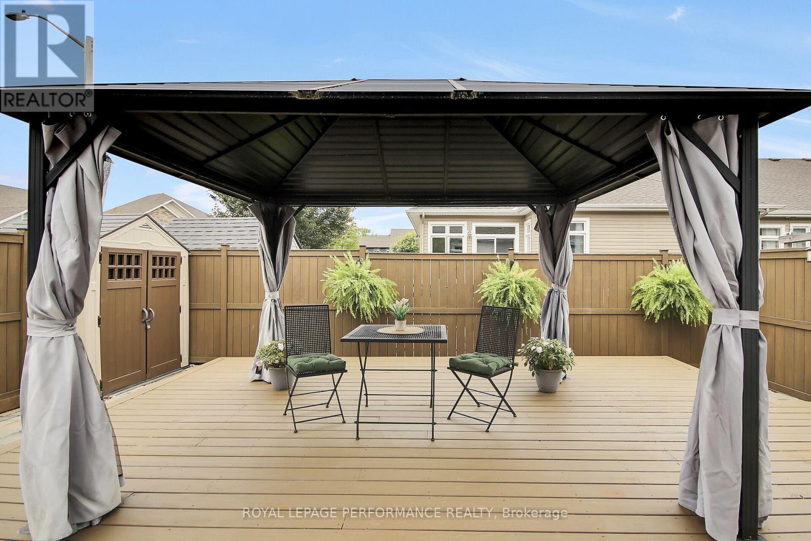 522 Silverbell Crescent