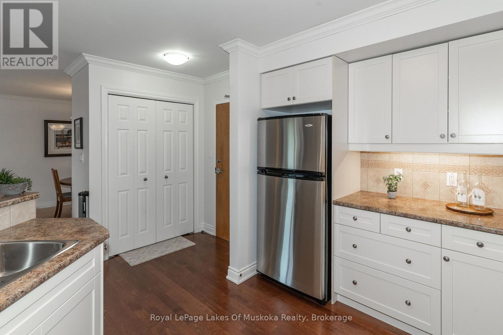 #403 24 DAIRY LANE - Image 11