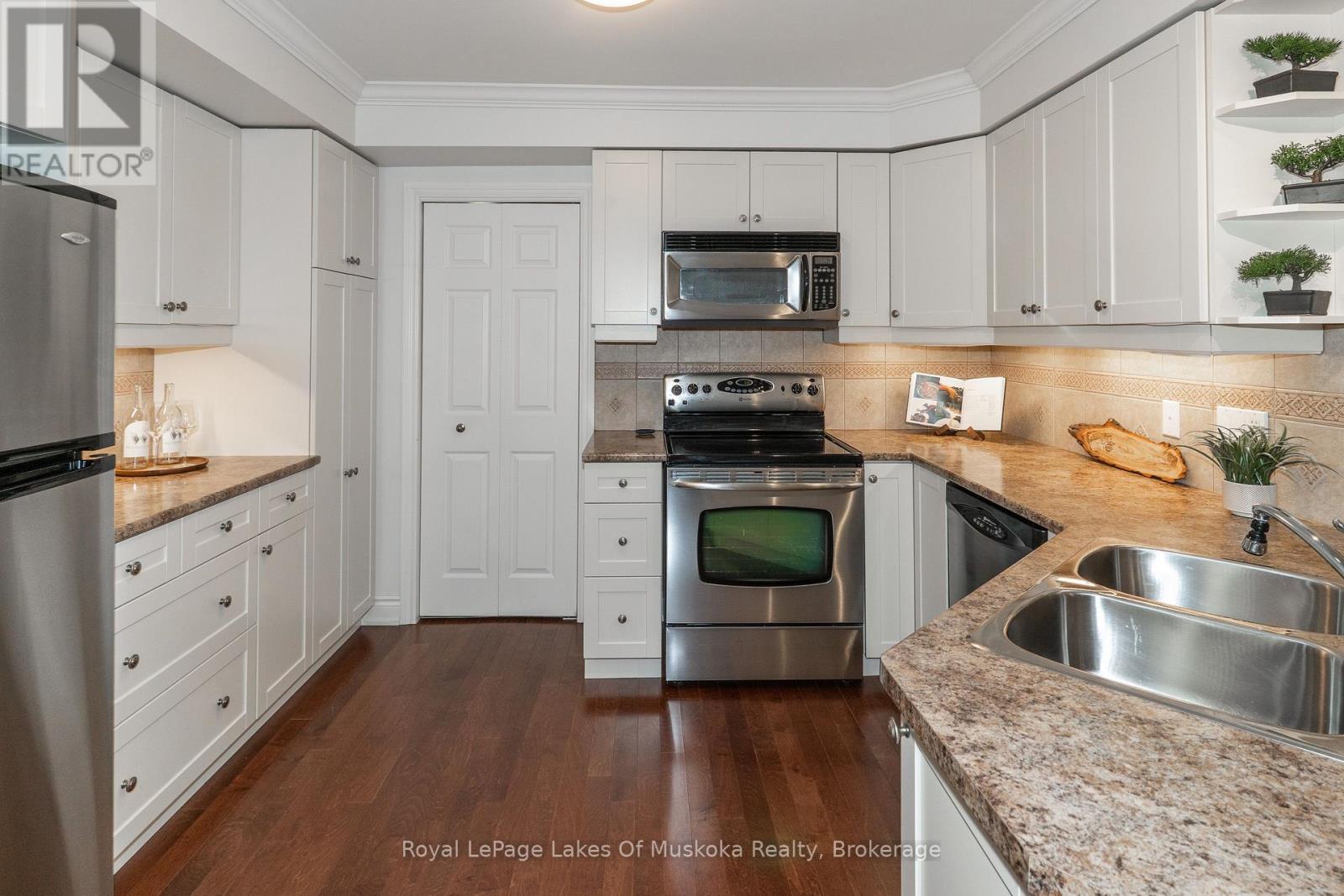 #403 24 DAIRY LANE - 9