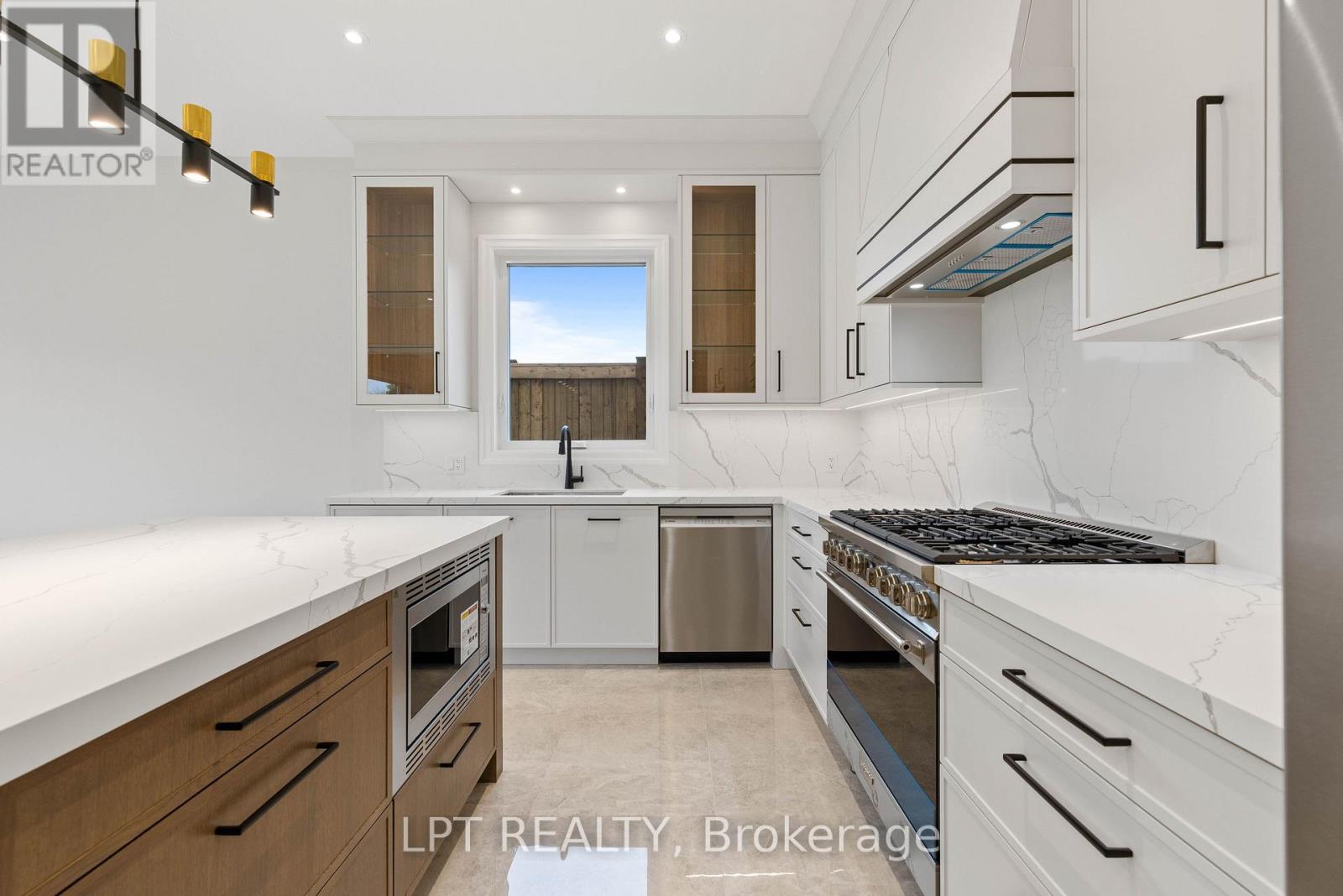 1 RICHMOND PARK DRIVE - 8