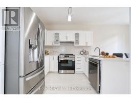 240 Aspenwood Drive, Newmarket, ON L3X3K7 Photo 12