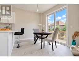 240 Aspenwood Drive, Newmarket, ON L3X3K7 Photo 14