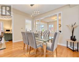 240 Aspenwood Drive, Newmarket, ON L3X3K7 Photo 16