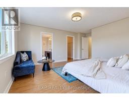 240 Aspenwood Drive, Newmarket, ON L3X3K7 Photo 23