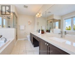 240 Aspenwood Drive, Newmarket, ON L3X3K7 Photo 24