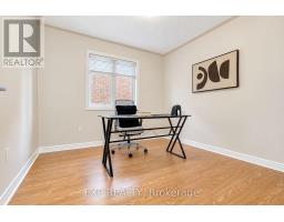 240 Aspenwood Drive, Newmarket, ON L3X3K7 Photo 29