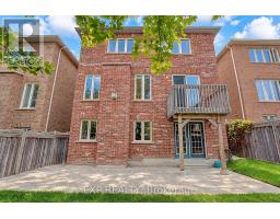 240 Aspenwood Drive, Newmarket, ON L3X3K7 Photo 34