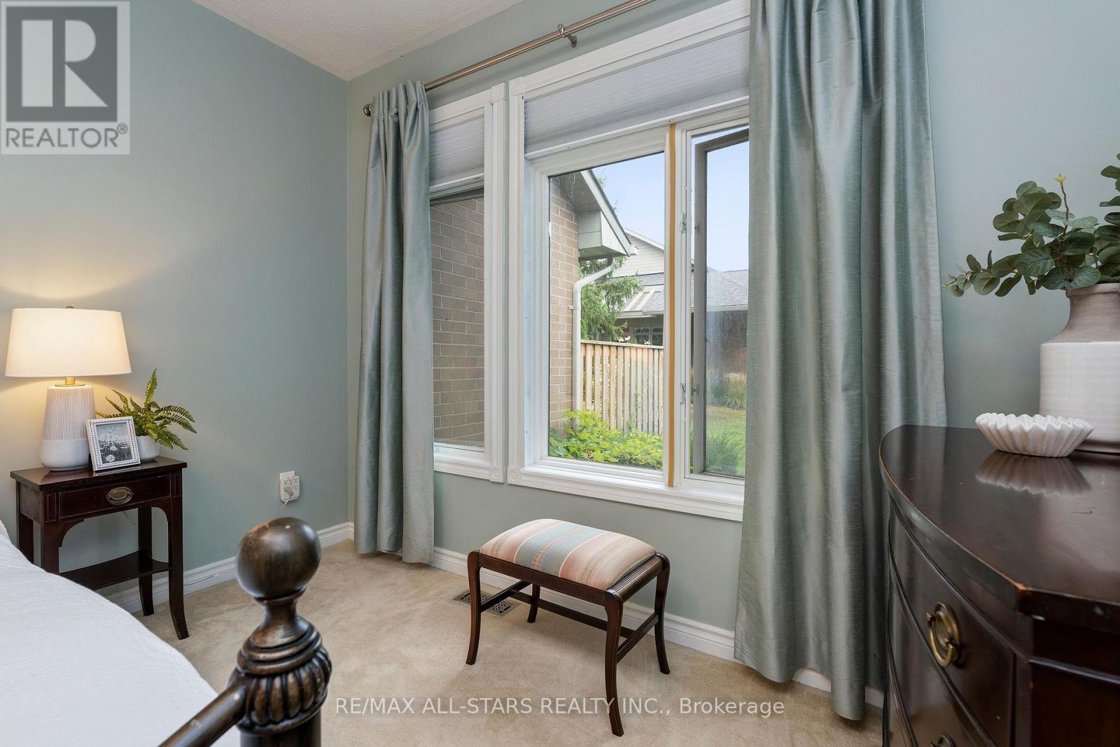 24 SANDPIPER KEY WAY - 23