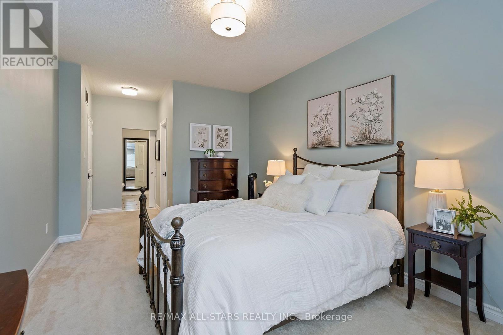 24 SANDPIPER KEY WAY - 24