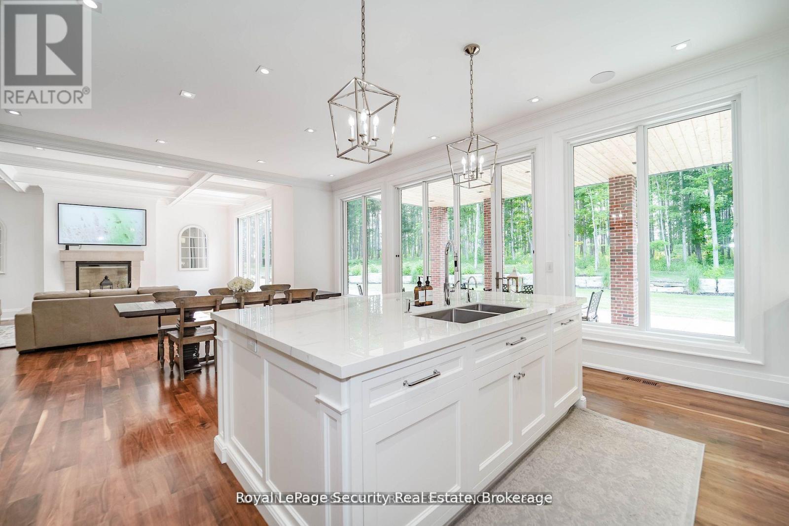 2464 15TH SIDE ROAD - 18