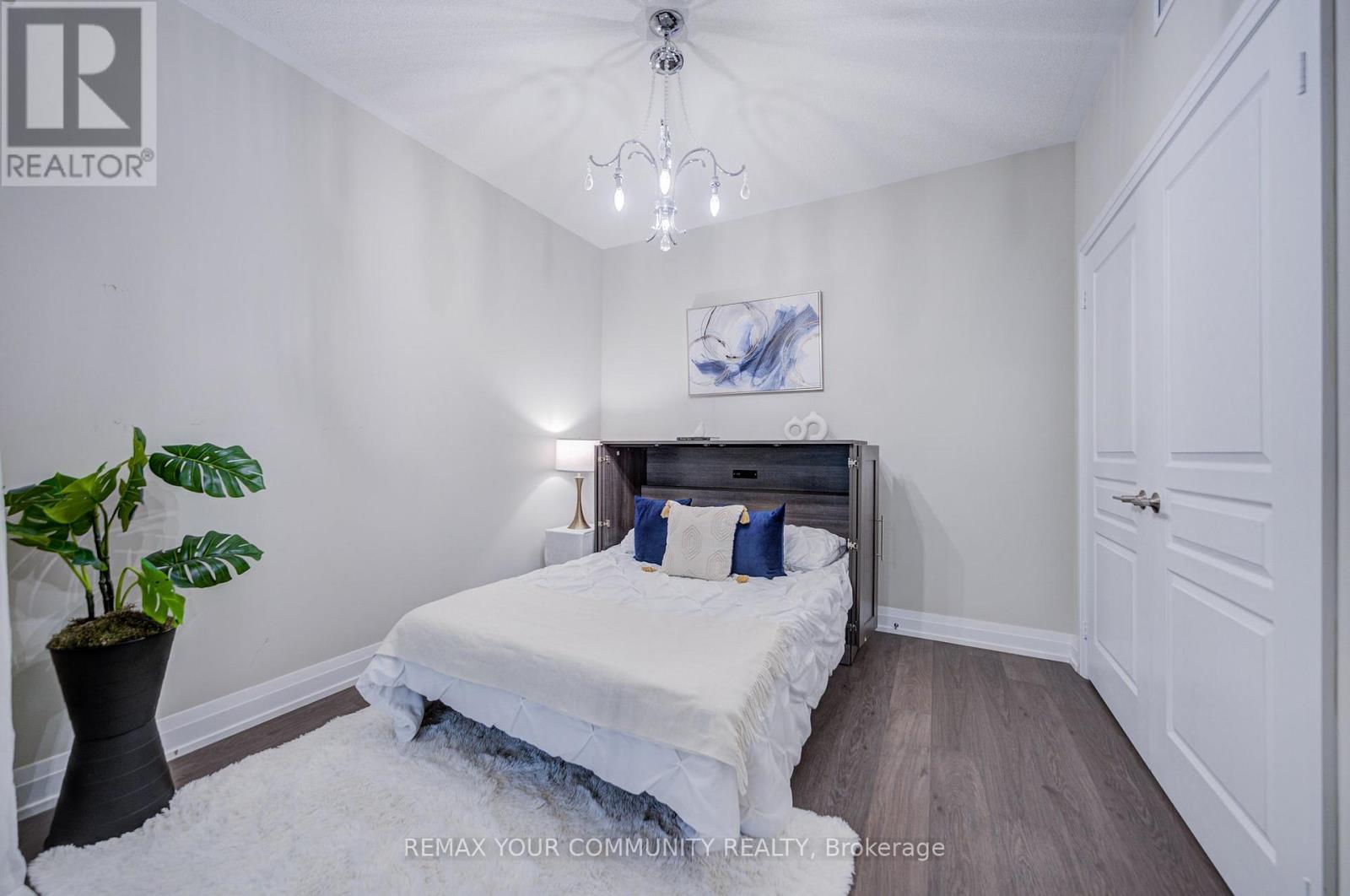 #308 555 WILLIAM GRAHAM DRIVE - 18