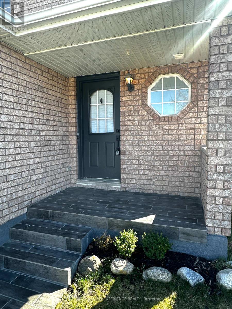 205 TUNBRIDGE Road, Barrie photo 3