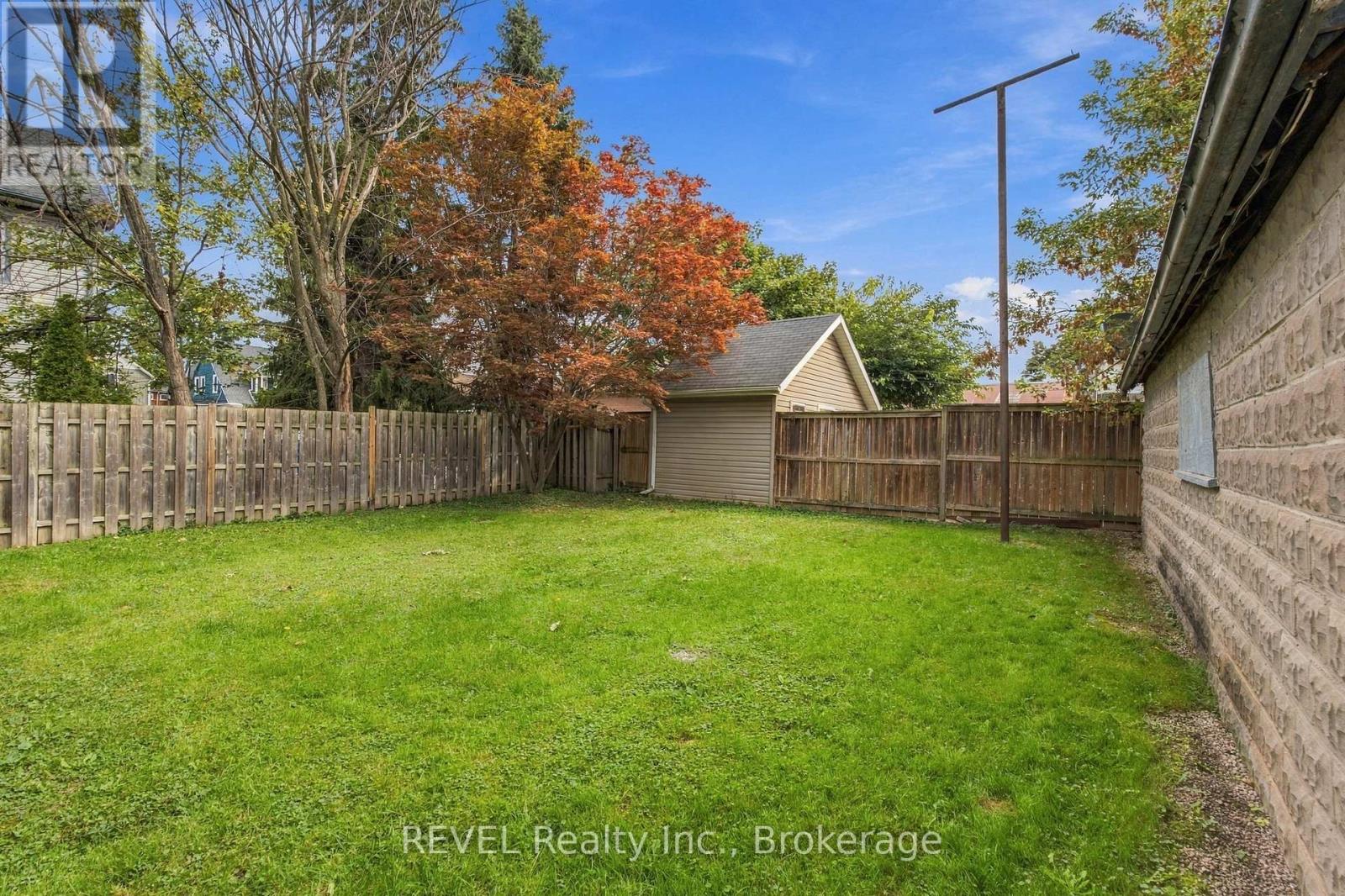 132 HELLEMS AVENUE - 14
