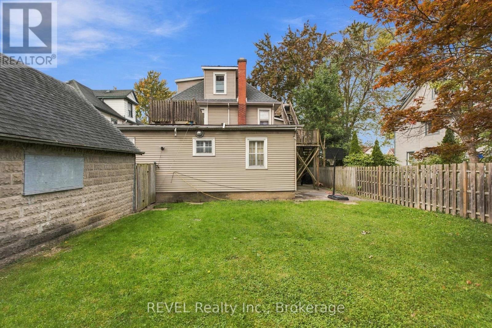 132 HELLEMS AVENUE - 9