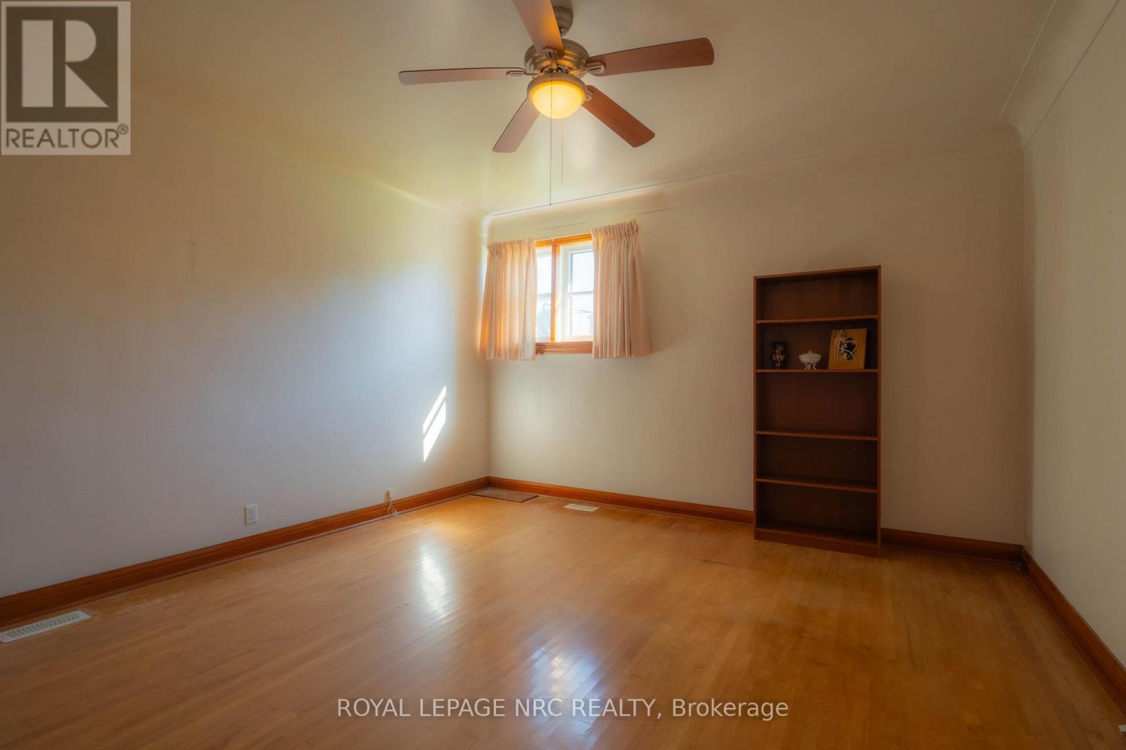 56 LYONS AVENUE - Image 20