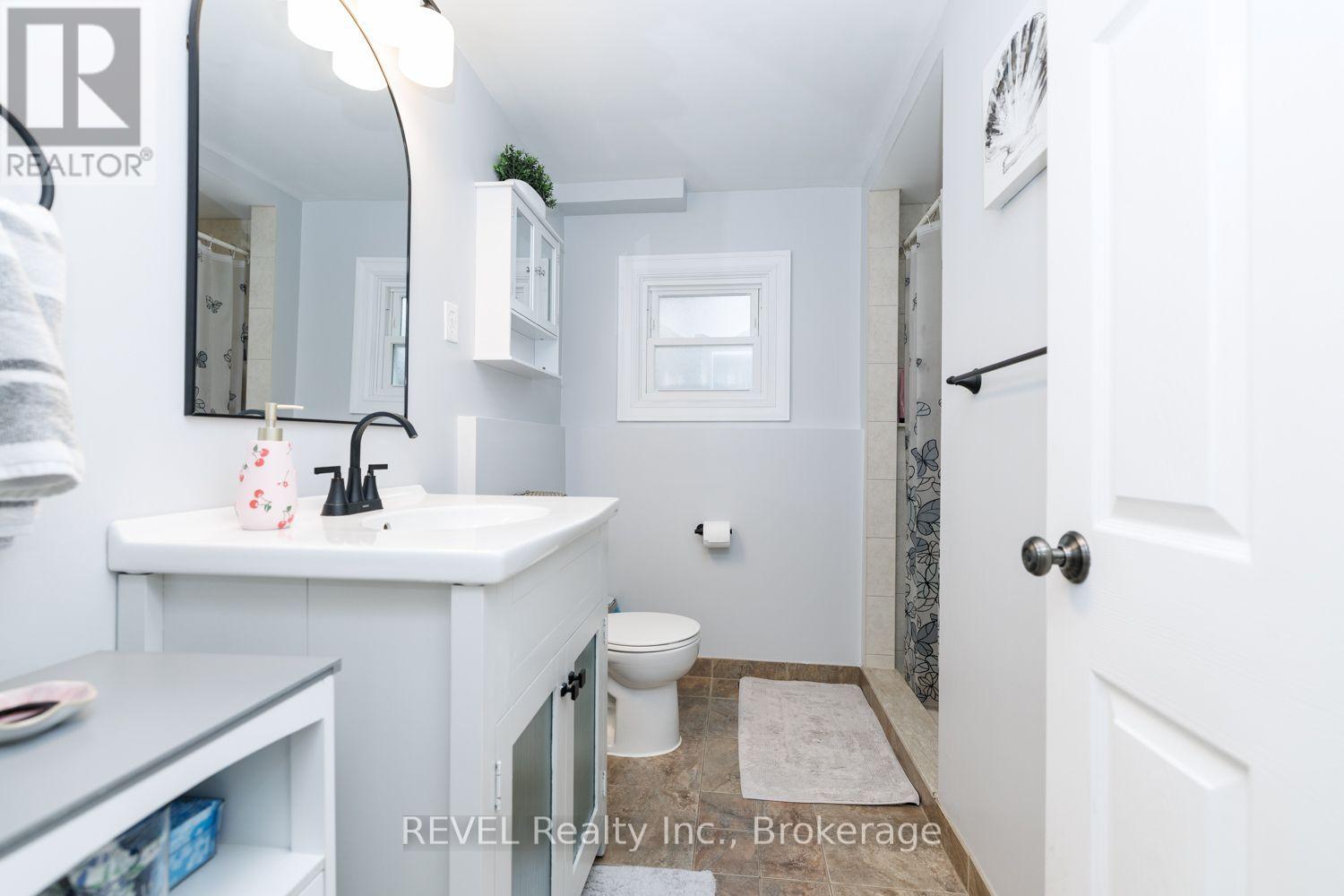 105 ELMA STREET - Image 25