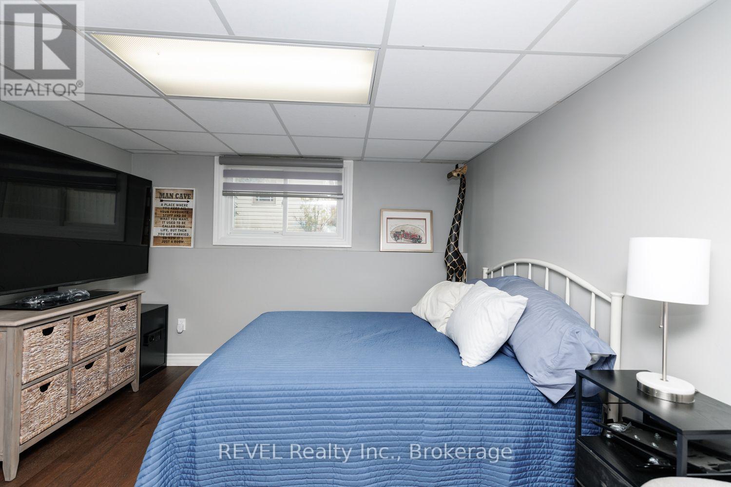 105 ELMA STREET - Image 27