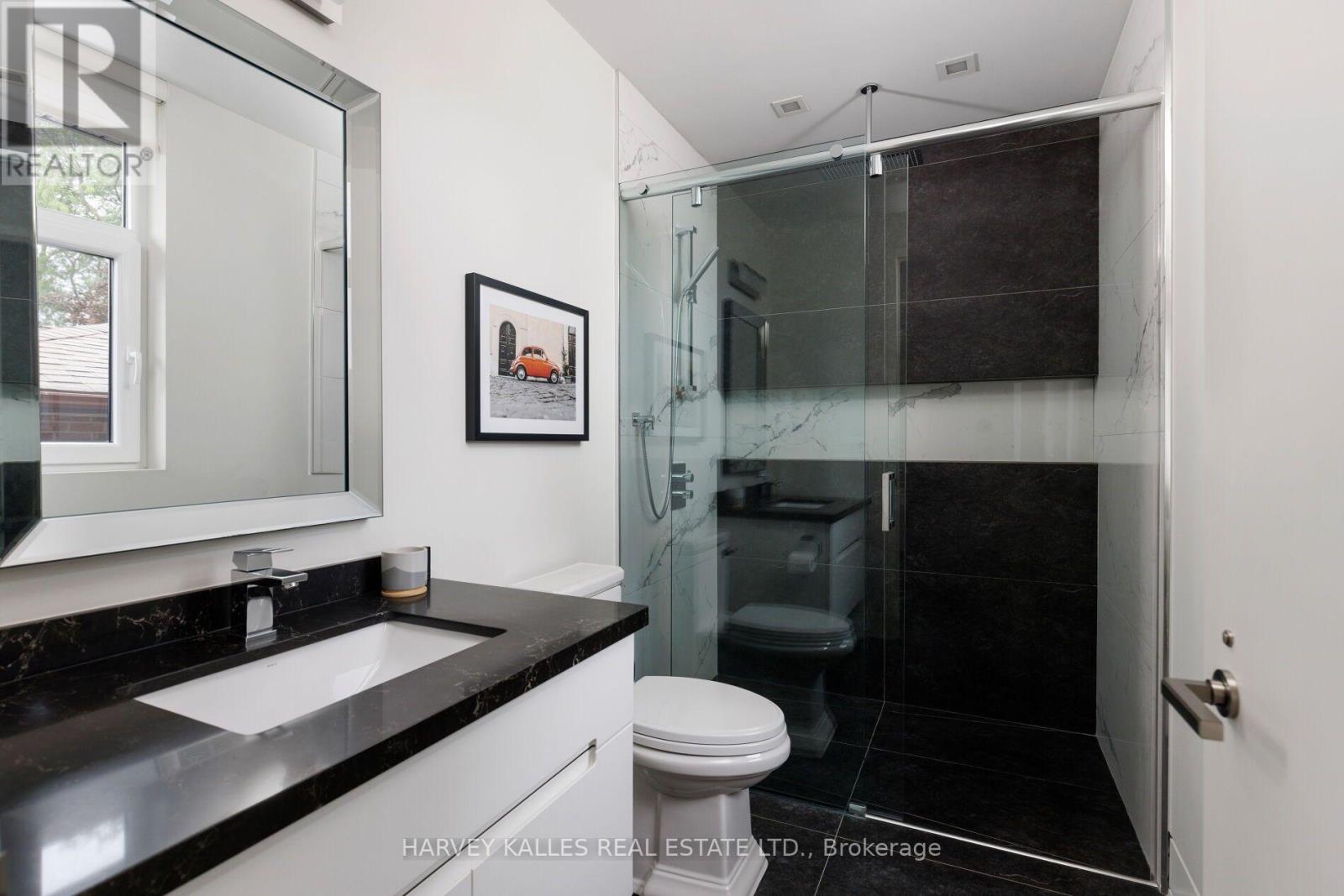 16 GRAYSTONE GARDENS - Image 34