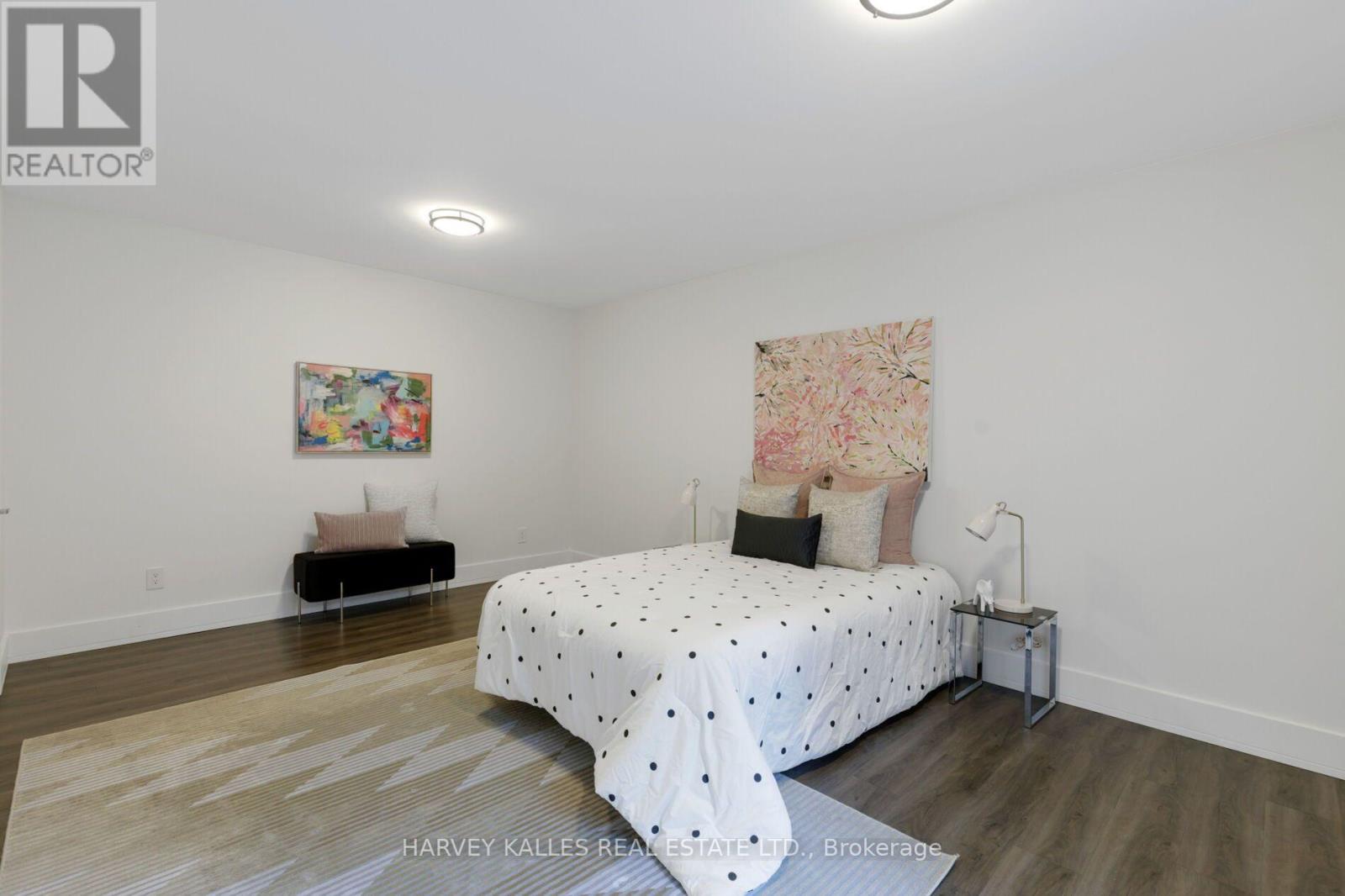 16 GRAYSTONE GARDENS - Image 39