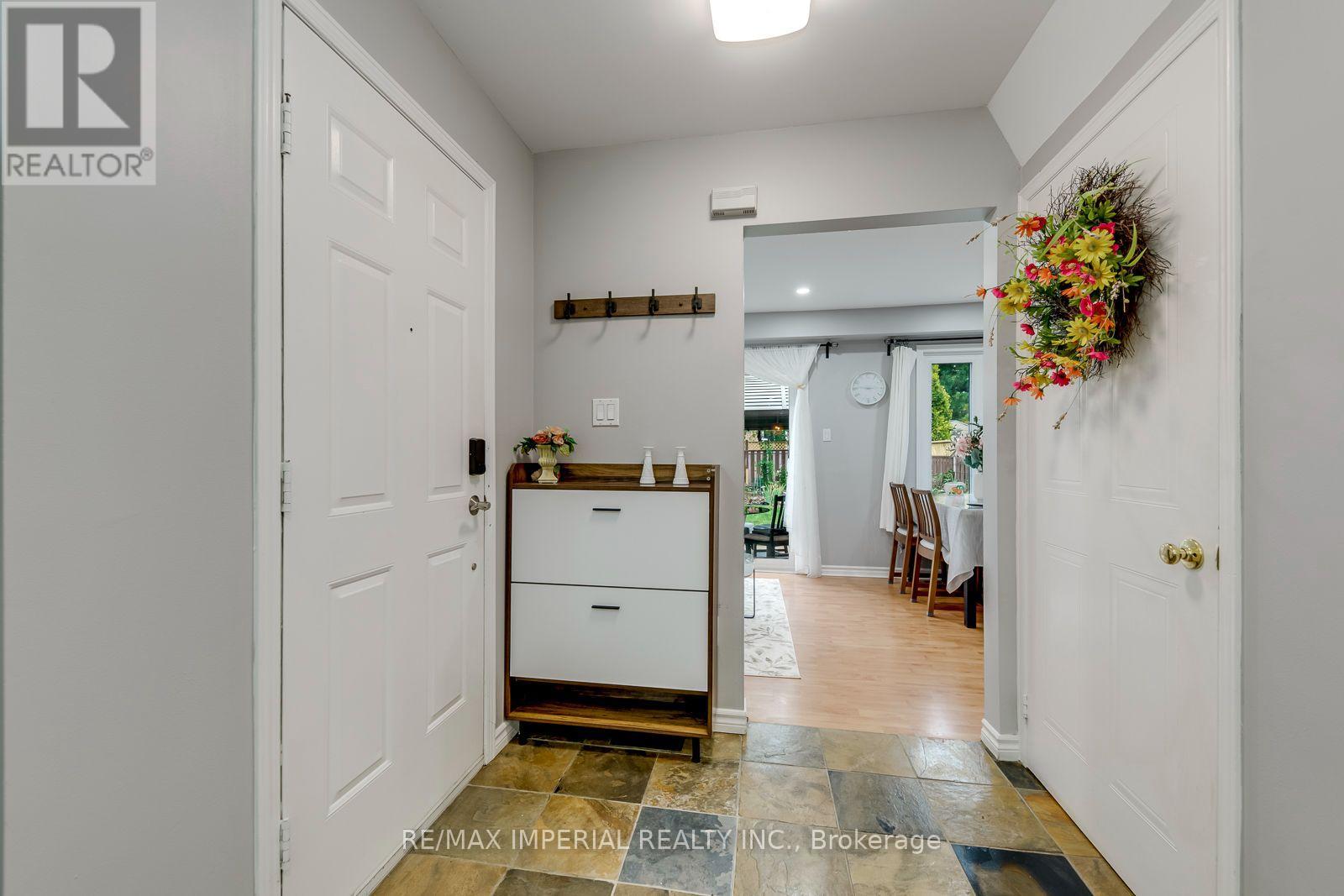1107 GABLE DRIVE - 19