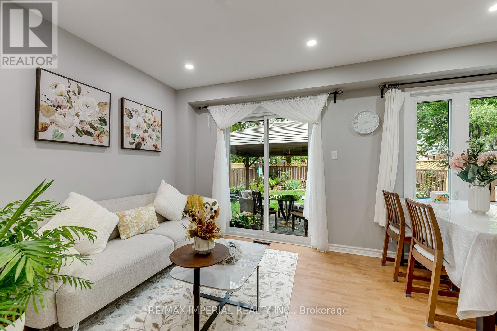 1107 GABLE DRIVE - 21