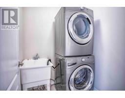 1424 Granrock Crescent, Mississauga, ON L5V0E1 Photo 13