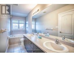 1424 Granrock Crescent, Mississauga, ON L5V0E1 Photo 9