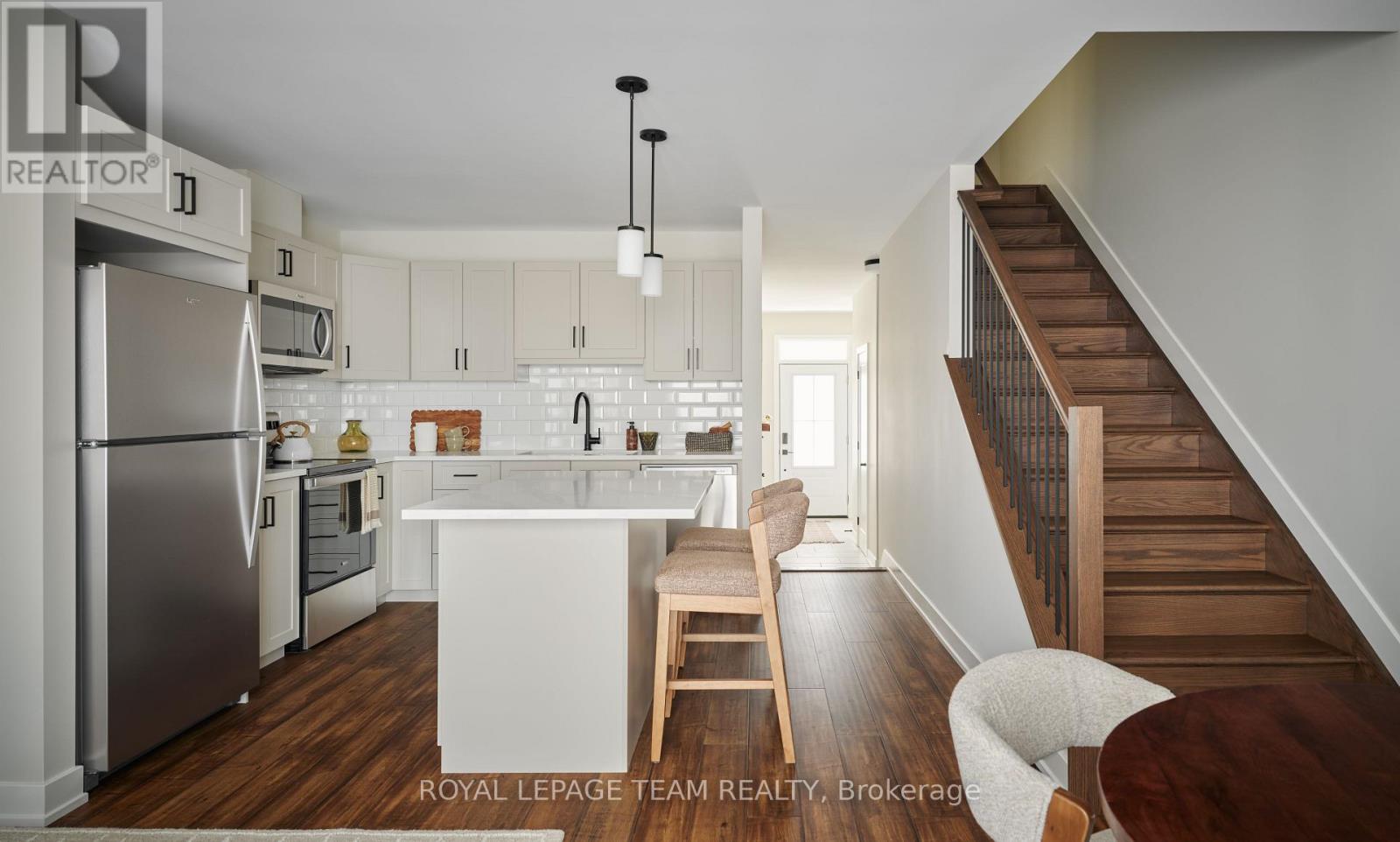 145 DOCTOR AGNES CRAINE DRIVE - 7
