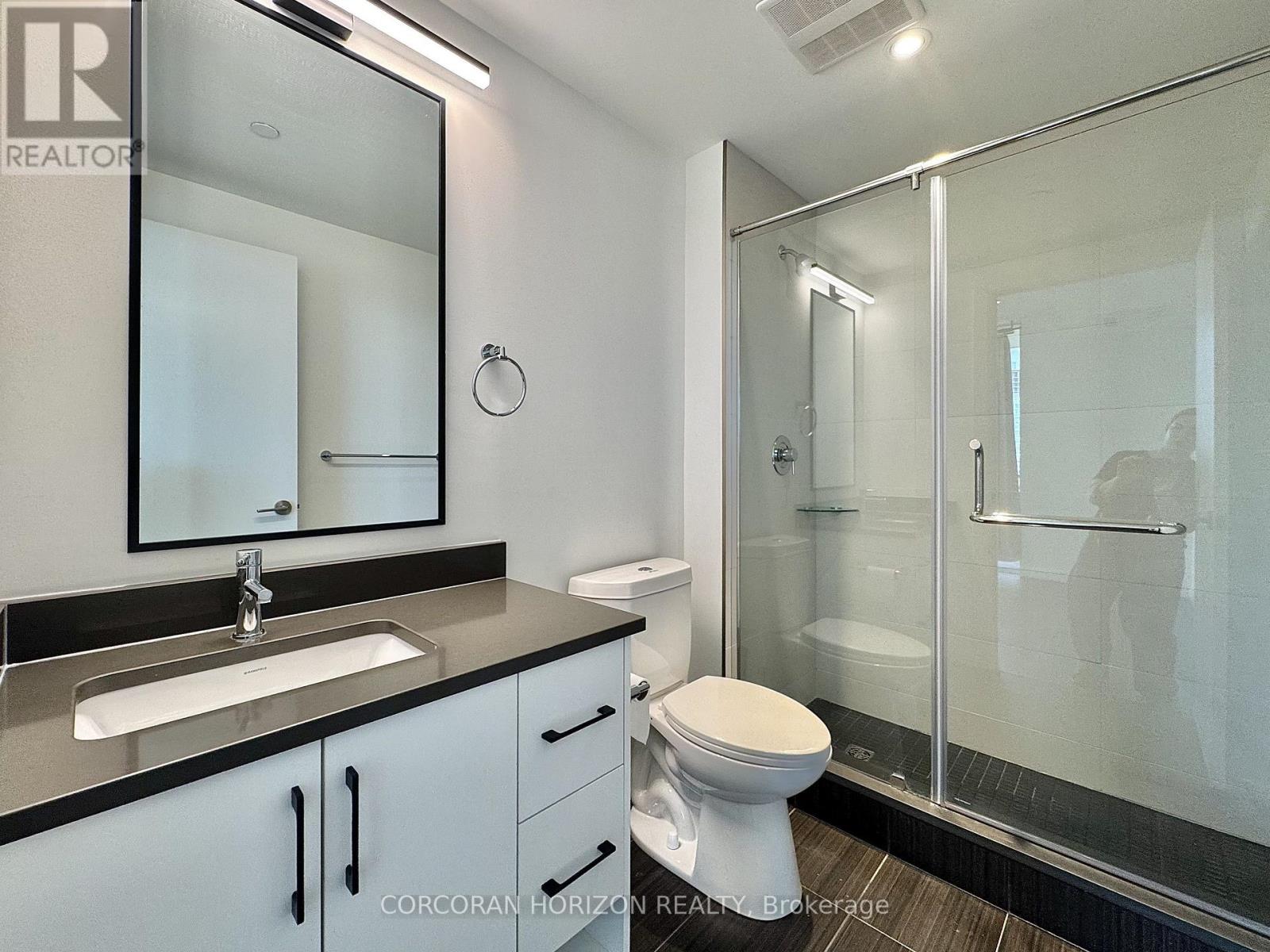 741 King Street West — photo 22
