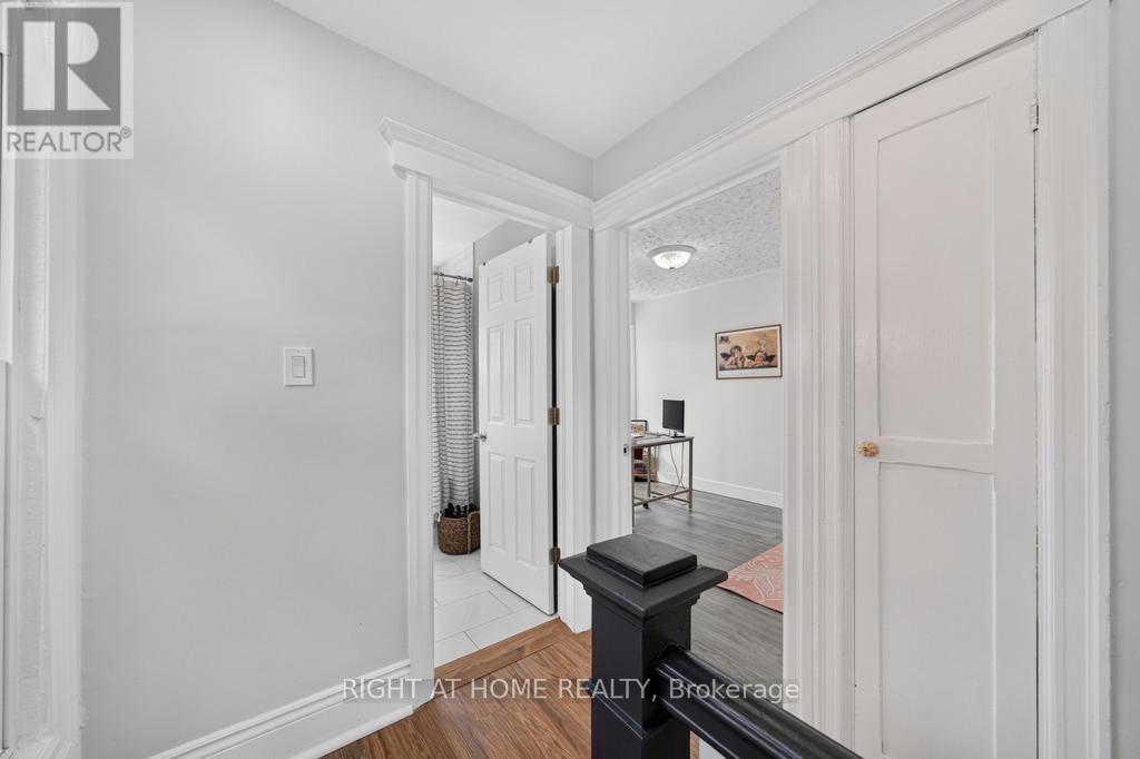36 SHERMAN AVENUE N - 21