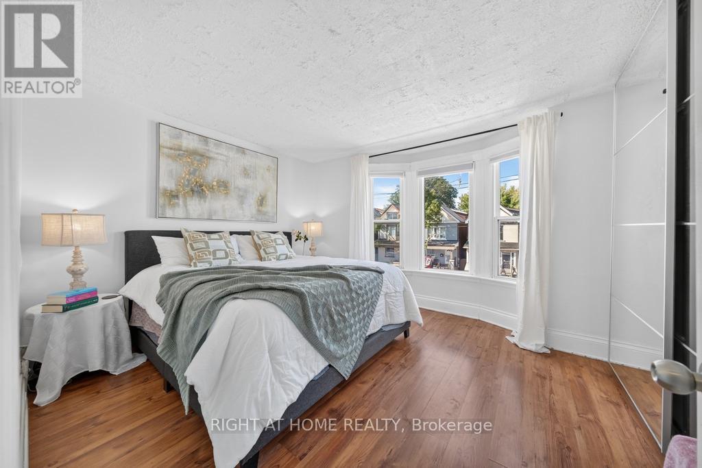 36 SHERMAN AVENUE N - 26