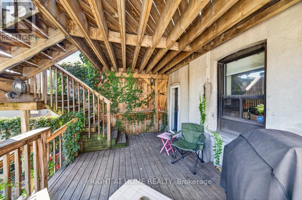 36 SHERMAN AVENUE N - 39