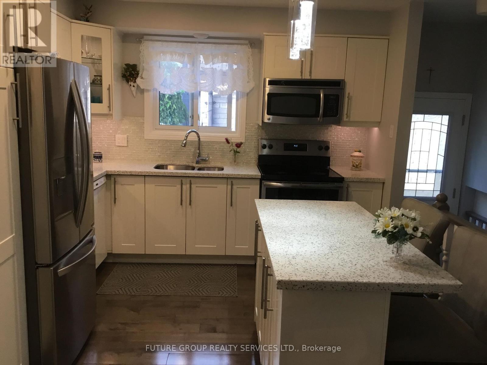 40 LYTON CRESCENT - 7
