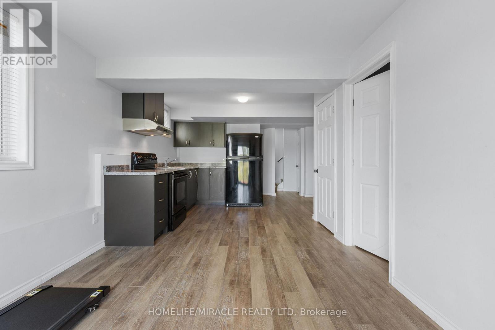 75 SPARROW AVENUE - 37