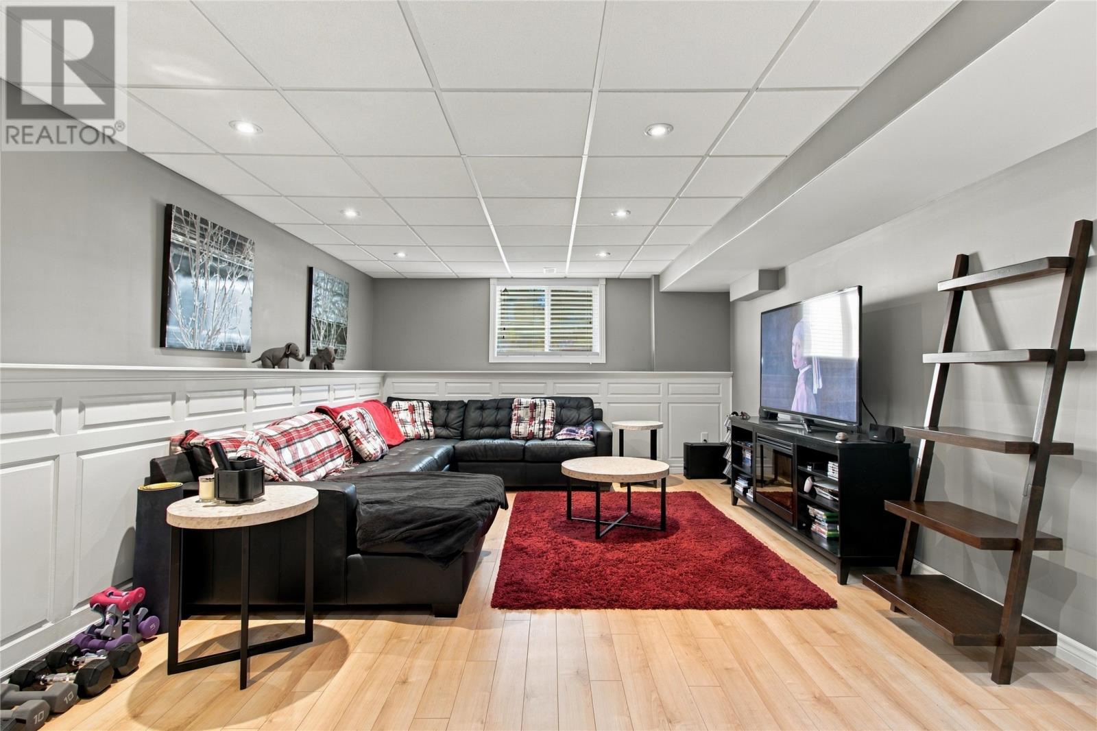 23 Hollyberry Drive - 39