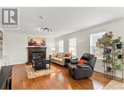 23 Hollyberry Drive thumbnail 19