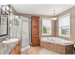 23 Hollyberry Drive thumbnail 28