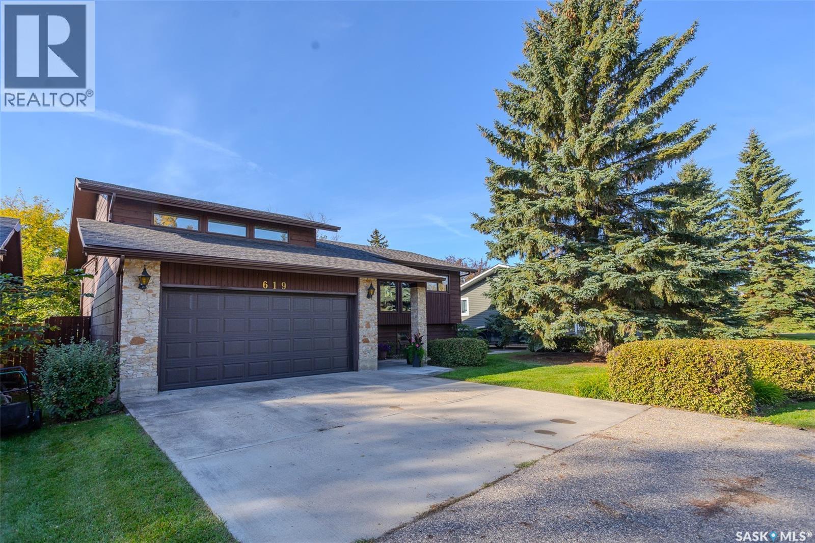619 Clover AVENUE, Dalmeny — photo 2