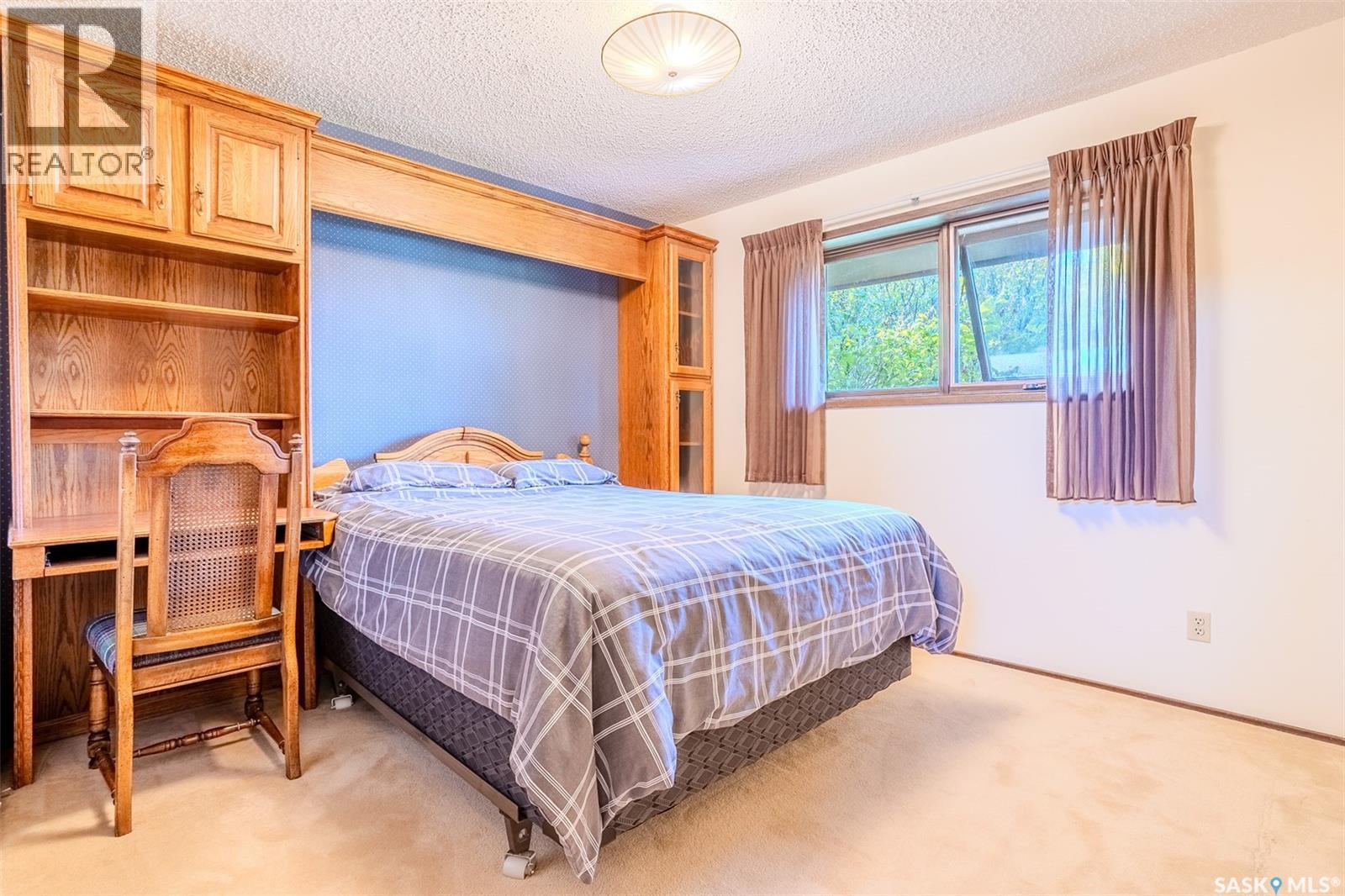 619 Clover AVENUE - 25