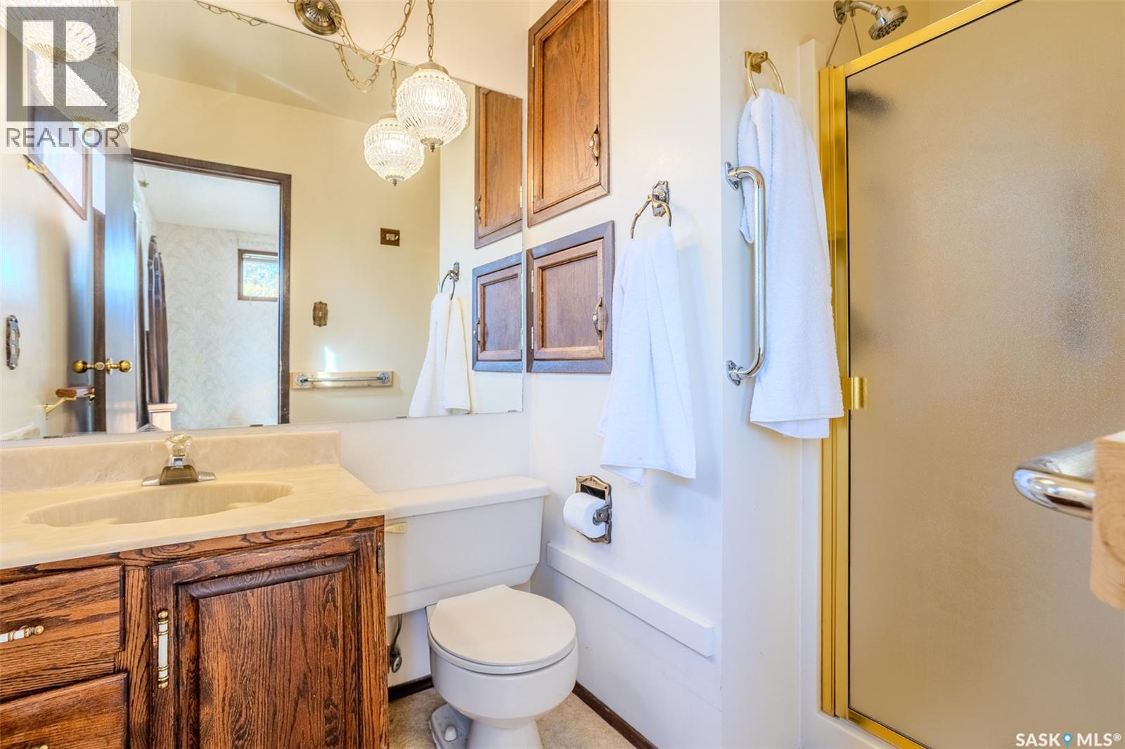 619 Clover AVENUE - 30