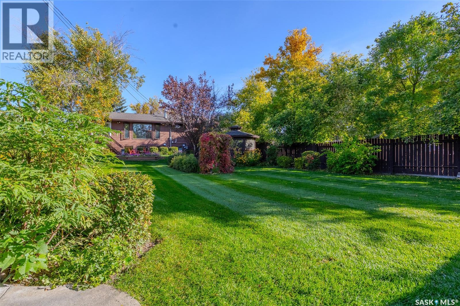 619 Clover AVENUE - 51